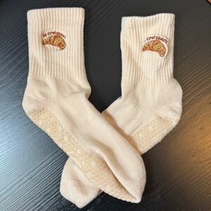 Move Active - Le Croissant Pilates Grip Socks - Size M